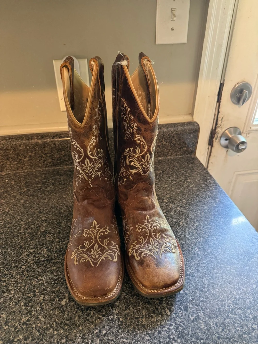 Old West Brown Leather Kids Western Boots with Cream Embroidery Size 5.0 D